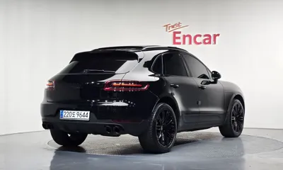 Porsche Macan 2015, 88296 км, за 20319.7 USD