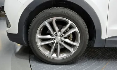 Hyundai Santafe 2016, 123643 км, за 8342.09 USD
