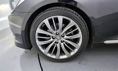 Hyundai Genesis 2016, 245324 км, за 4162.54 USD