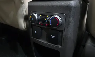 Ford Explorer 2021, 17632 км, за 24371.05 USD - фото 34