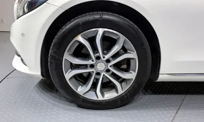 Mercedes-Benz C-Class 2015, 84009 км, за 7922.03 USD