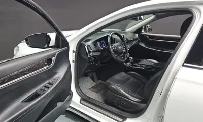 Hyundai Grandeur 2019, 286080 км, за 4547.23 USD - фото 10