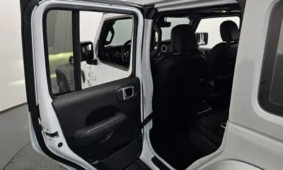 Jeep Wrangler 2022, 45567 км, за 27432.59 USD - фото 17