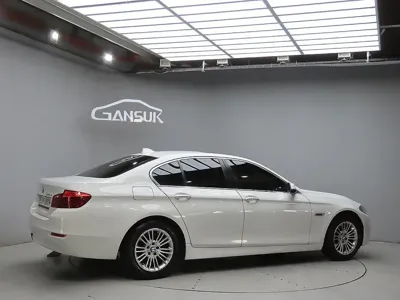 BMW 5-Series 2015, 140303 км, за 7549.66 USD