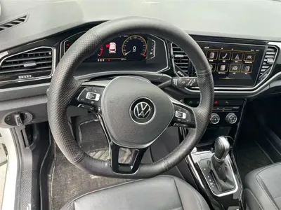Volkswagen T-Roc 2022, 26800 км, за 17753.91 USD