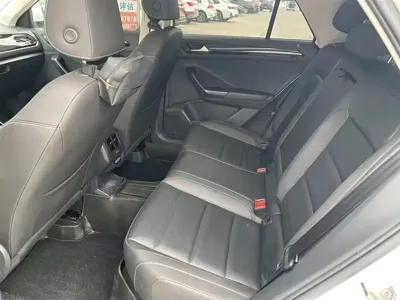 Volkswagen T-Roc 2022, 26800 км, за 17753.91 USD - фото 8