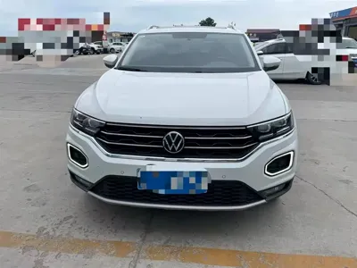 Volkswagen T-Roc 2022, 26800 км, за 17753.91 USD - фото 11