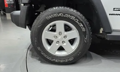 Jeep Wrangler 2017, 69508 км, за 12899.03 USD