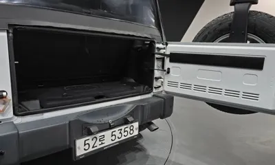 Jeep Wrangler 2017, 69508 км, за 12899.03 USD - фото 20