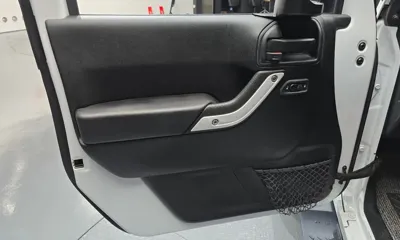 Jeep Wrangler 2017, 69508 км, за 12899.03 USD - фото 24
