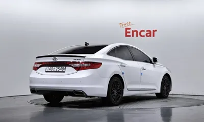 Hyundai Grandeur 2016, 199980 км, за 4532.32 USD