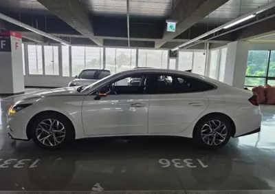 Hyundai Sonata 2022, 131000 км, за 2498.05 USD