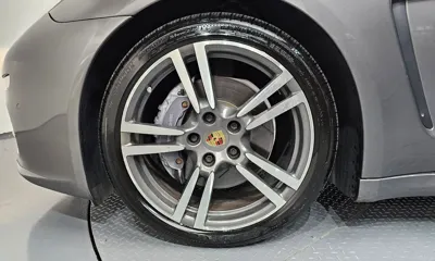 Porsche Panamera 2015, 177594 км, за 12603.39 USD