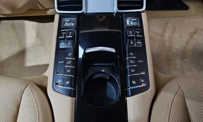 Porsche Panamera 2015, 177594 км, за 12603.39 USD - фото 16
