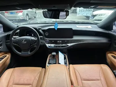 Lexus LS 2022, 92000 км, за 61799.86 USD