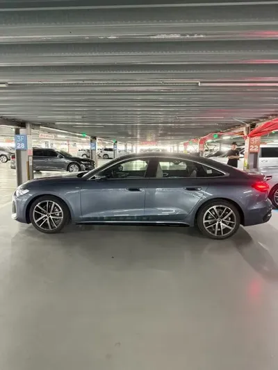 Audi A5 2025, 358 км, за 41026.65 USD