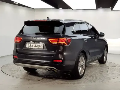 Kia Sorento 2018, 104583 км, за 9584.88 USD