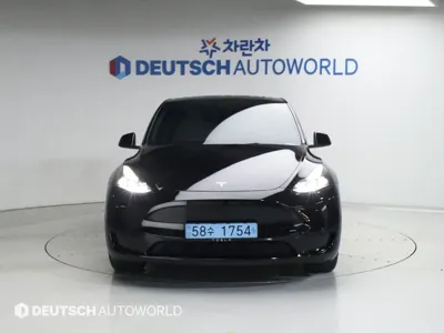 Tesla Model Y 2024, 49560 км, за 26585.27 USD