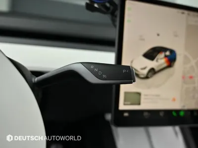 Tesla Model Y 2024, 49560 км, за 26585.27 USD - фото 9