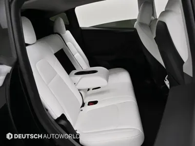 Tesla Model Y 2024, 49560 км, за 26585.27 USD - фото 12