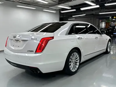 Cadillac CT6 2016, 90000 км, за 12624.83 USD