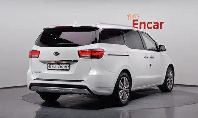 Kia Canival 2017, 121421 км, за 5645.27 USD