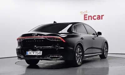 Hyundai Grandeur 2022, 97613 км, за 15534.12 USD