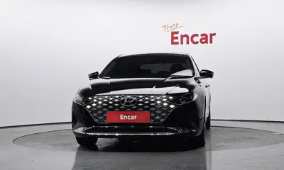 Hyundai Grandeur 2022, 97613 км, за 15534.12 USD