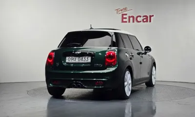 MINI Cooper 2016, 92486 км, за 8462.55 USD