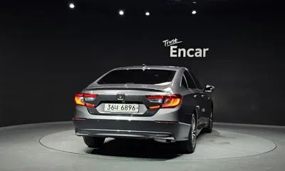 Honda Accord 2018, 83945 км, за 13062.89 USD