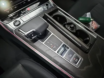 Audi A6 2021, 55923 км, за 21452.24 USD - фото 9