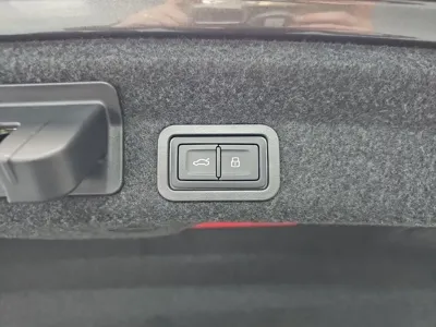 Audi A6 2021, 55923 км, за 21452.24 USD - фото 20
