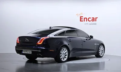 Jaguar XJ 2016, 194006 км, за 9706.85 USD