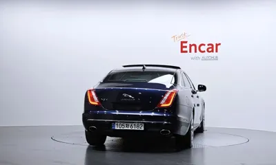 Jaguar XJ 2016, 194006 км, за 9706.85 USD