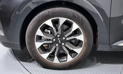 Kia Canival 2023, 29418 км, за 23055.69 USD