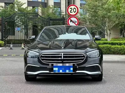 Mercedes-Benz E-Class 2021, 63000 км, за 26166.36 USD