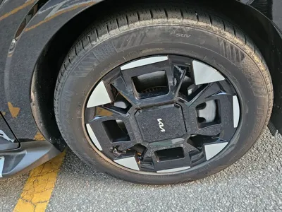 Kia Canival 2025, 62000 км, за 20511.81 USD