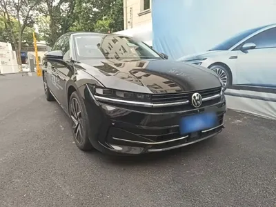 Volkswagen Magotan 2024, 7000 км, за 22645.23 USD