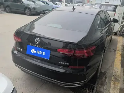 Volkswagen Passat 2021, 92200 км, за 13213.4 USD