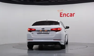 Kia K5 2012, 99339 км, за 3612.72 USD