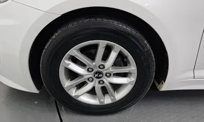 Kia K5 2012, 99339 км, за 3612.72 USD