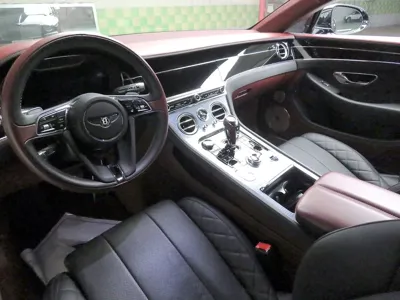Bentley Continental 2020, 42000 км, за 121518.61 USD