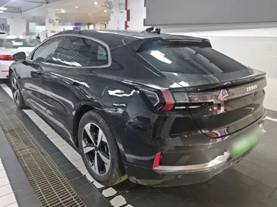 Zeekr 001 2022, 52100 км, за 19331.34 USD