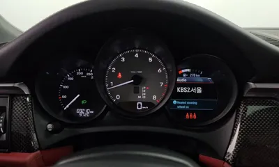 Porsche Macan 2022, 69210 км, за 46606.28 USD - фото 8