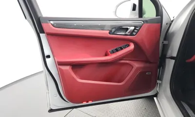 Porsche Macan 2022, 69210 км, за 46606.28 USD - фото 24
