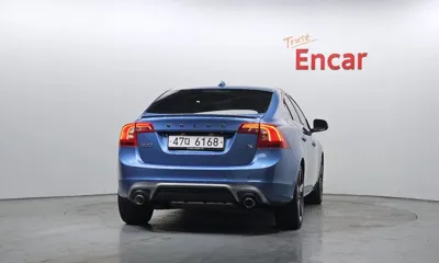 Volvo S60 2015, 131021 км, за 4529.34 USD