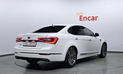 Kia K7 2015, 167011 км, за 3875.46 USD