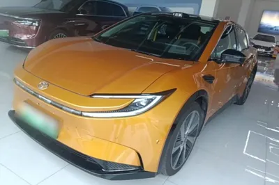 Toyota bZ5 · 2025 год