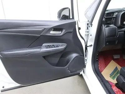 Honda Fit 2019, 60500 км, за 5849.5 USD - фото 11