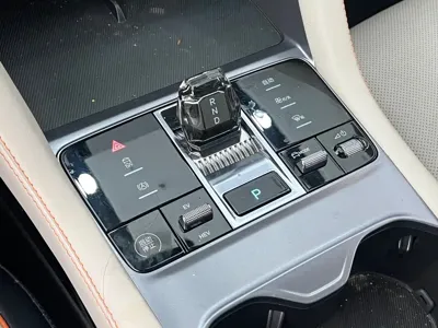 BYD PLUS New Energy 2023, 51000 км, за 12771.97 USD - фото 19